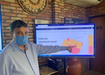 Governador acompanha boletins epidemiológicos e alerta para os benefícios das medidas